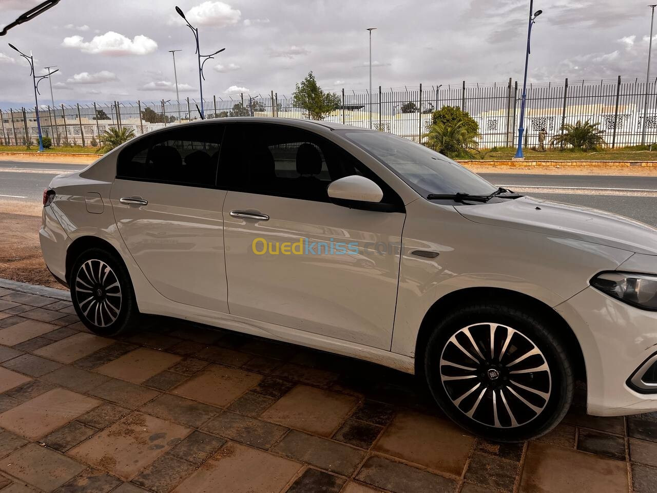 Fiat tipo 2023 life