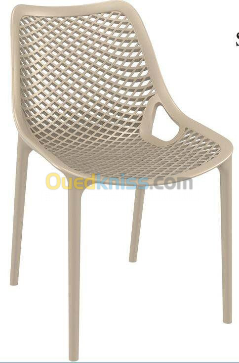 Chaises en plastique