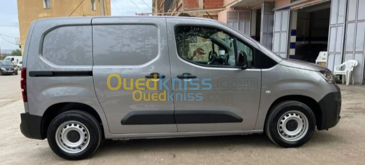 Fiat Professional Doblo 2024 Italie