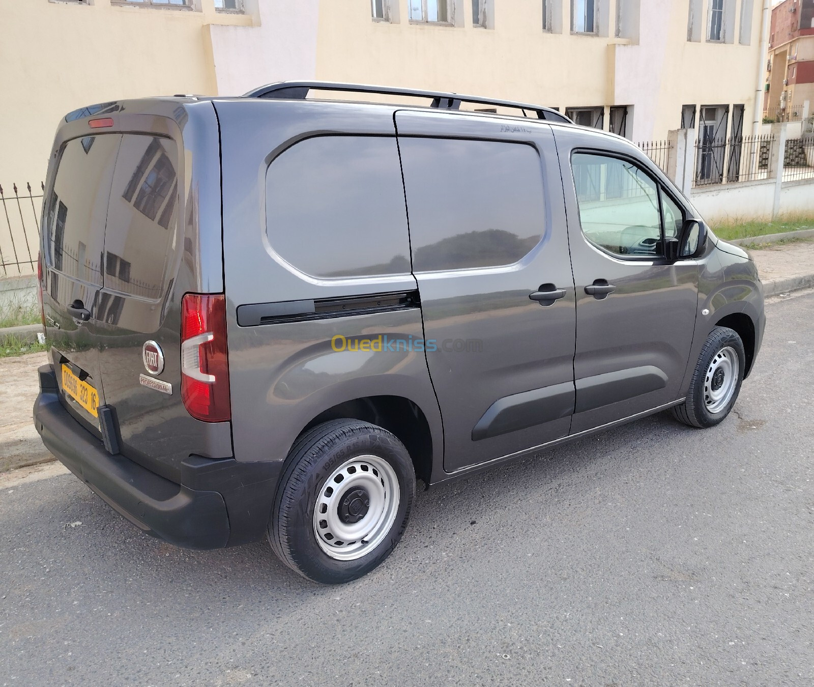 Fiat Doblo 2023 Doblo italien 3 place