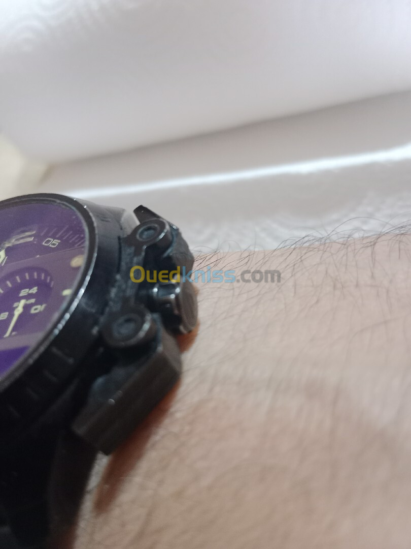 montre diesel DZ4364 اصلية