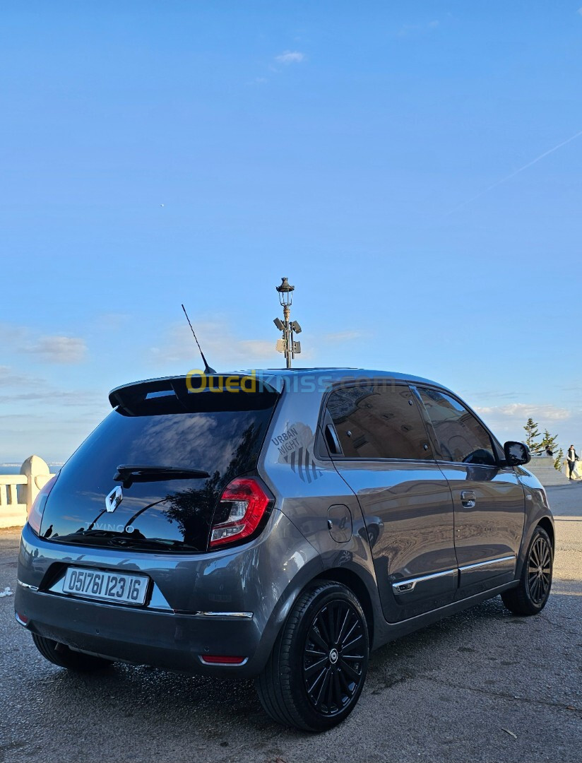 Renault Twingo 3 2023 Urban night