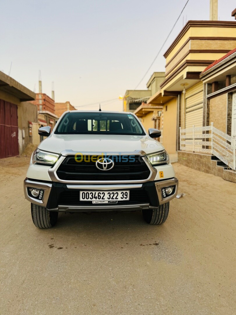 Toyota Hilux 2022 عماني