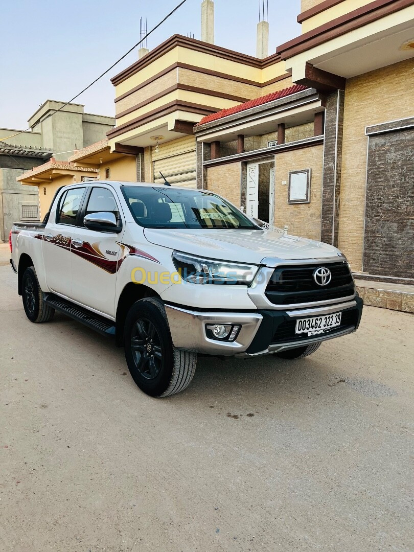 Toyota Hilux 2022 عماني