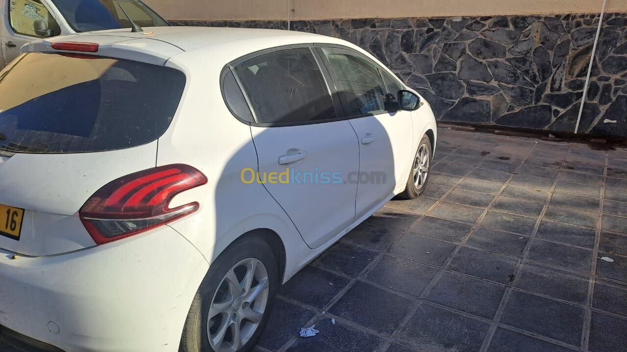 Peugeot 208 2015 Active