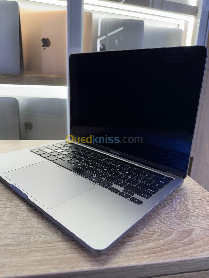 Macbook pro 2020 M1 8gb 256ssd 