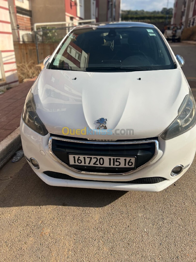 Peugeot 208 2015 Allure Facelift