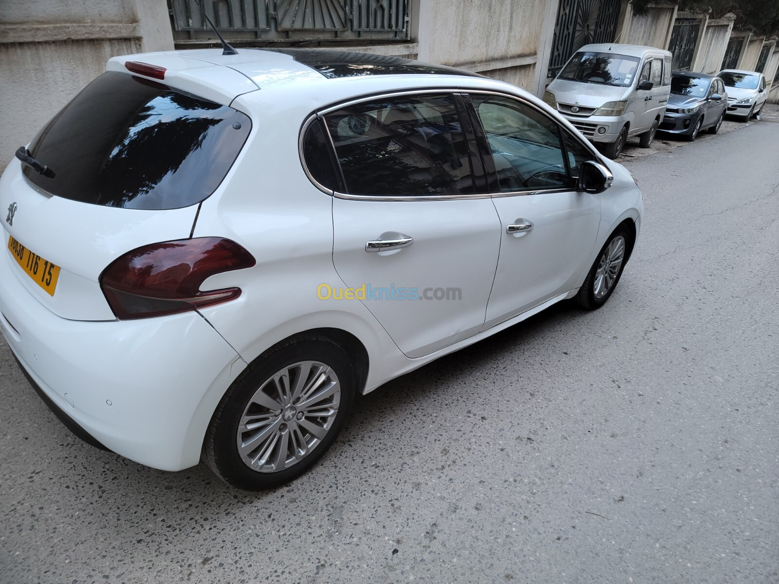 Peugeot 208 2016 Allure Facelift