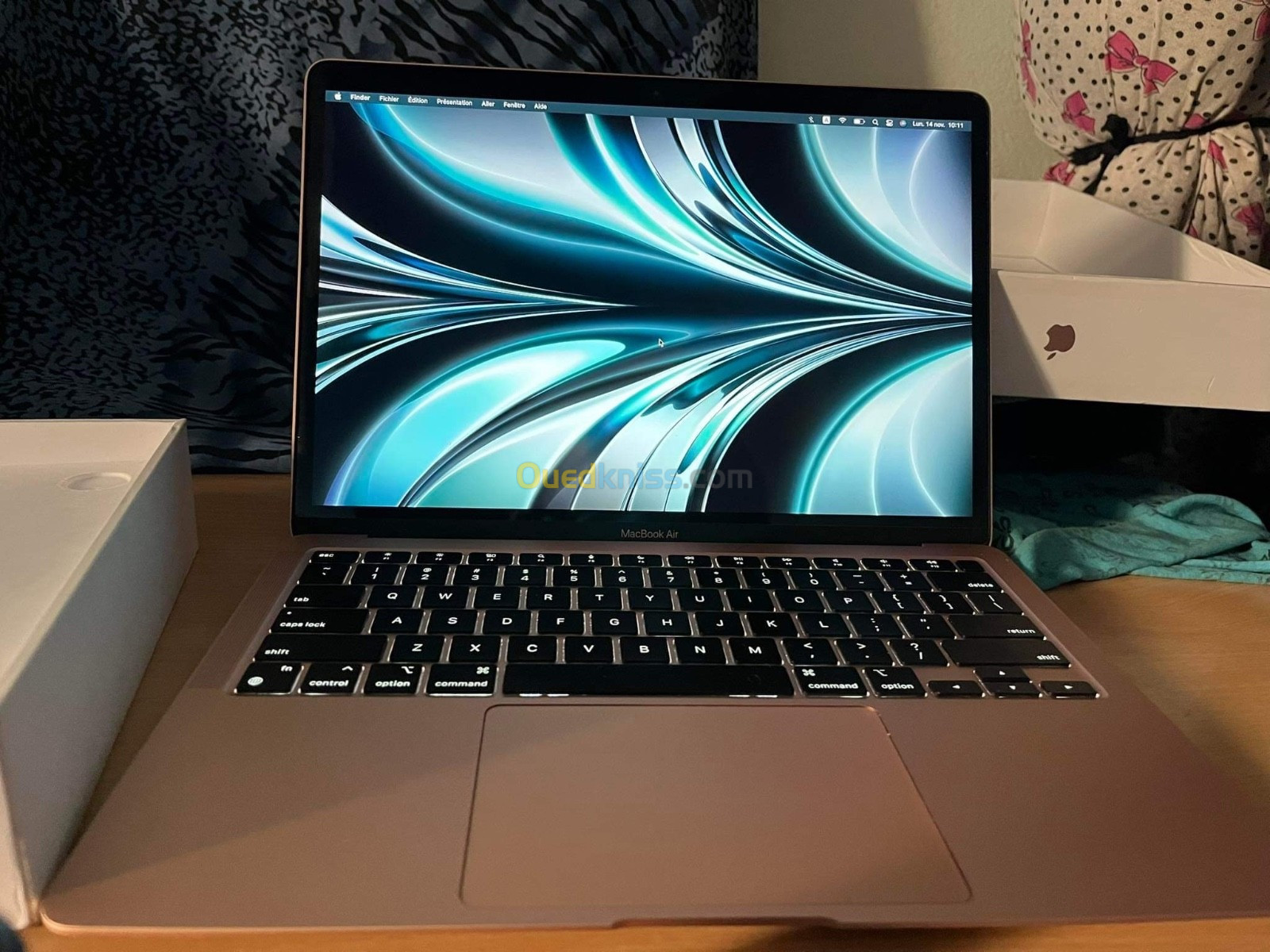 ブランド品専門の MacBook 放電９回100% 美品 Air シルバー 2020 M1 ノートPC