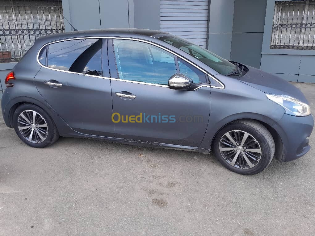 Peugeot 208 2017 Allure Facelift