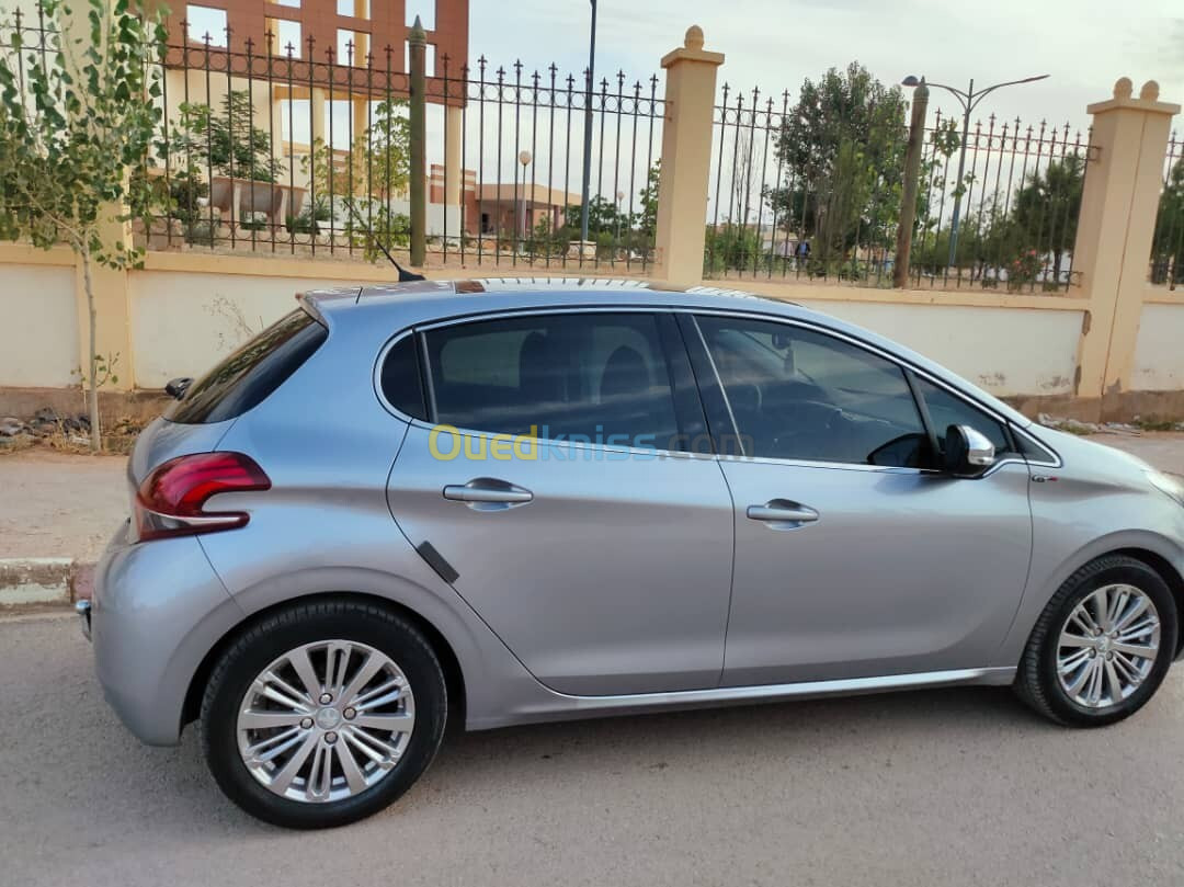 Peugeot 208 2020 Allure