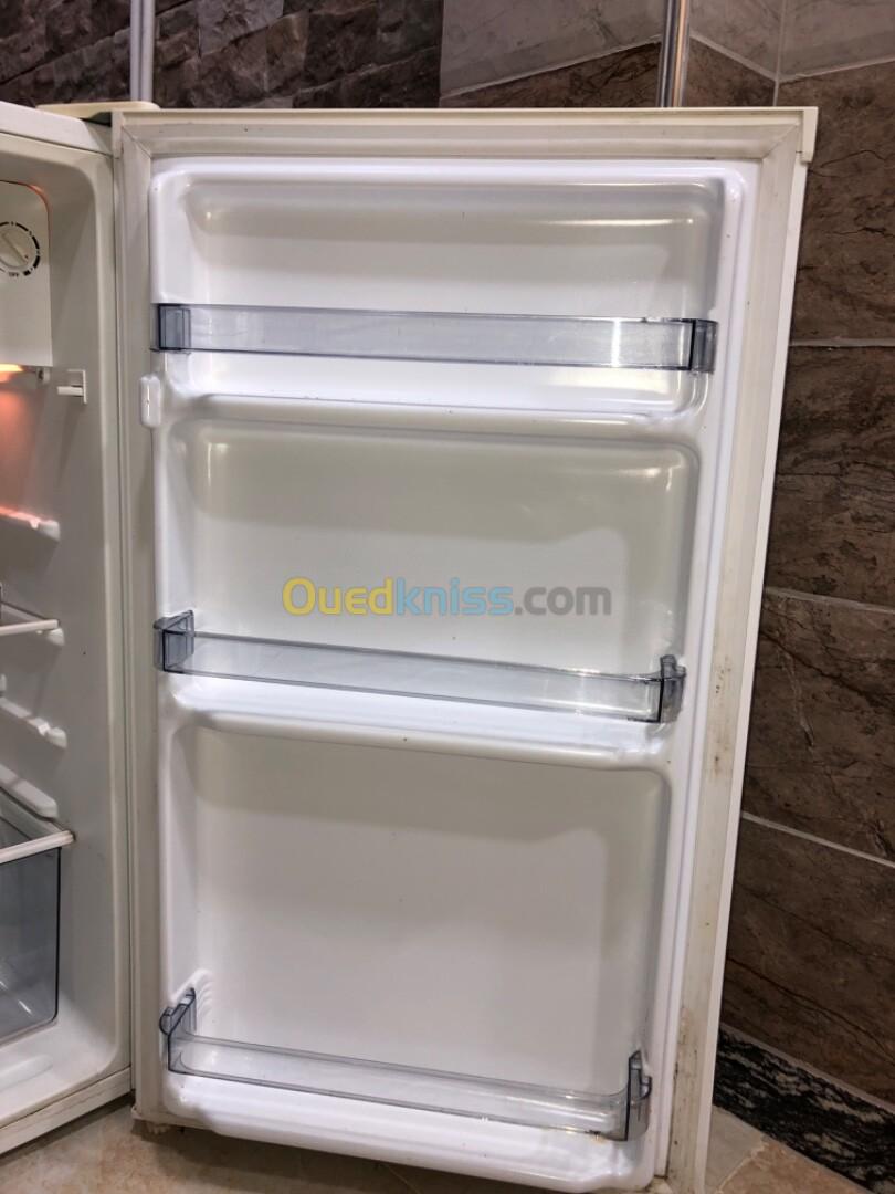 Refrigerator iris mini bar