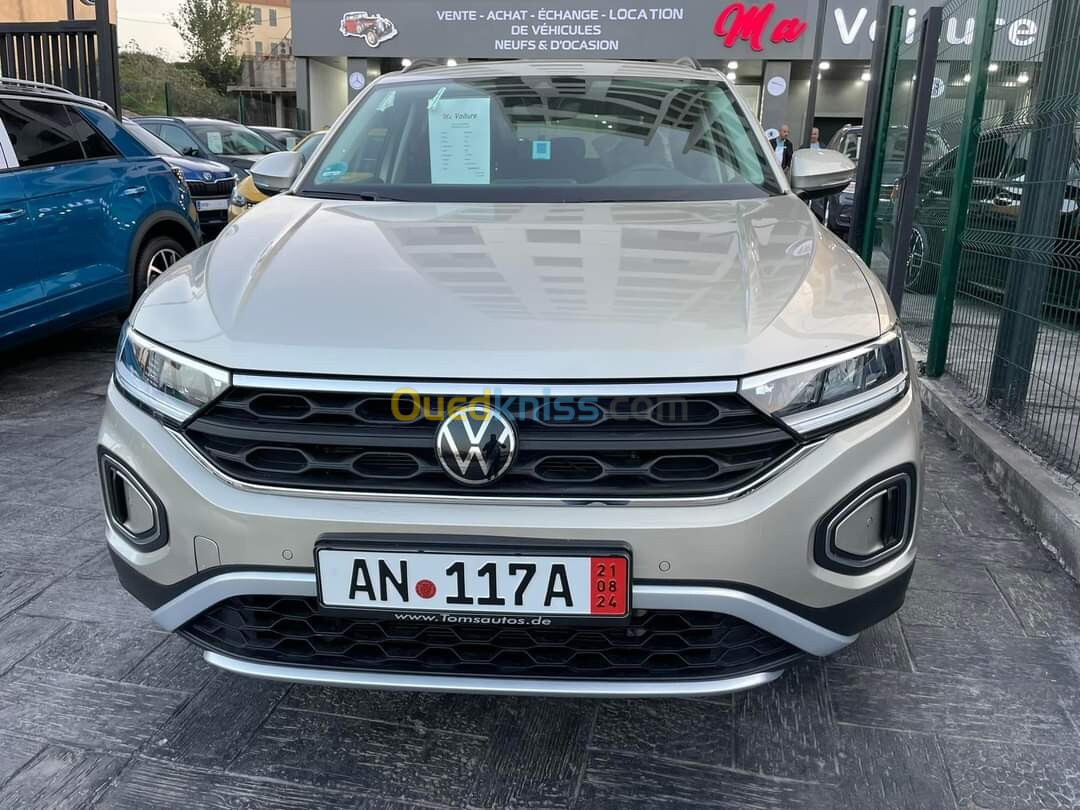 Volkswagen T-Roc 2024 Move