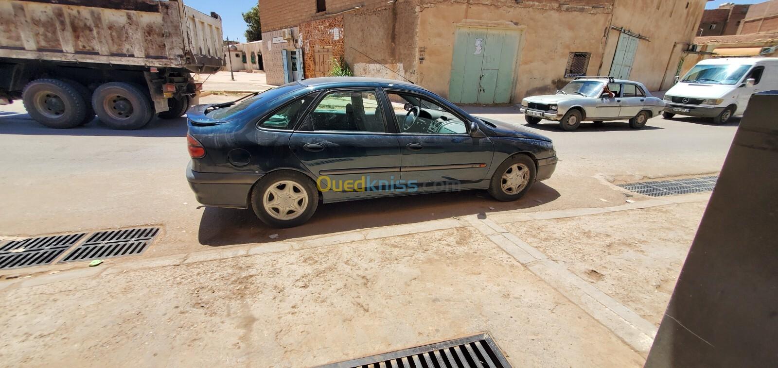 Renault Laguna 1 1995 Laguna 1