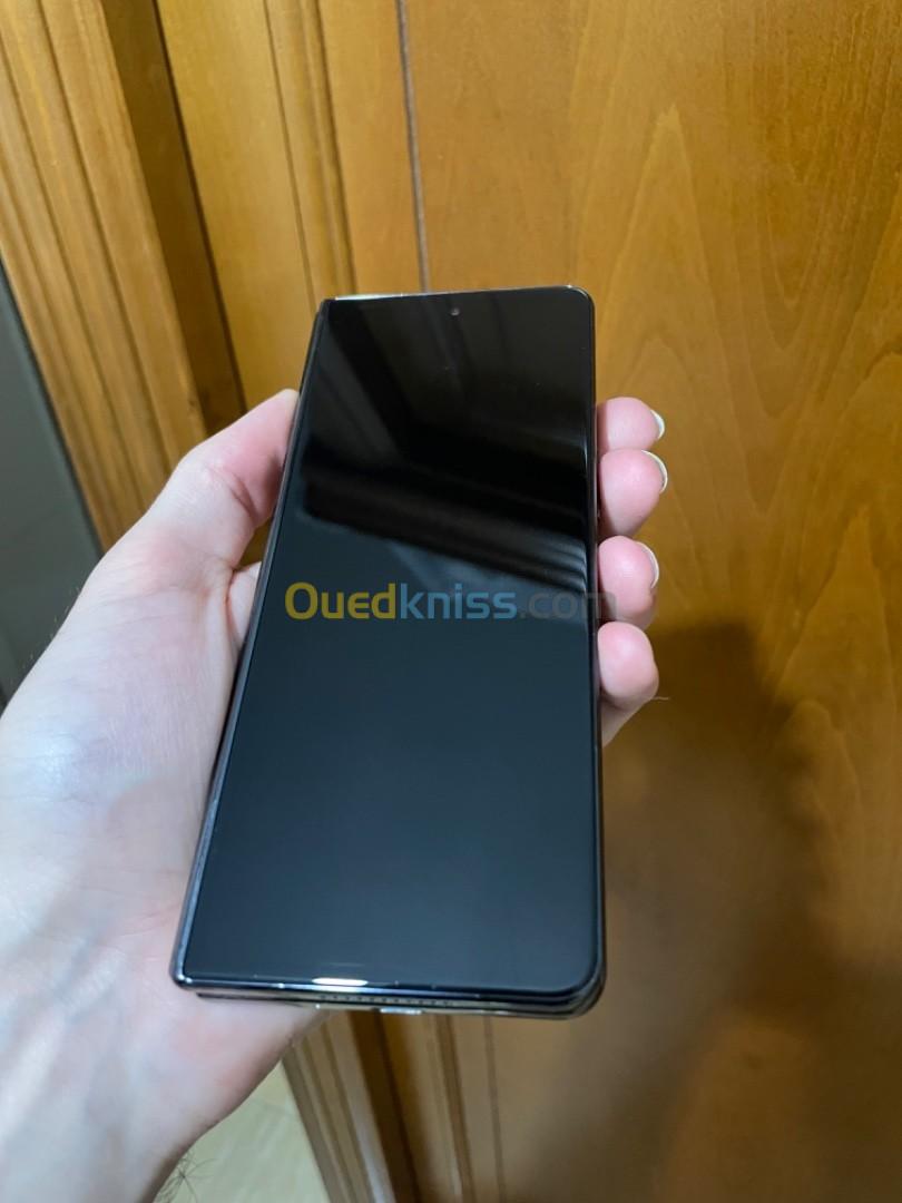 Samsung Galaxy Z Fold 4