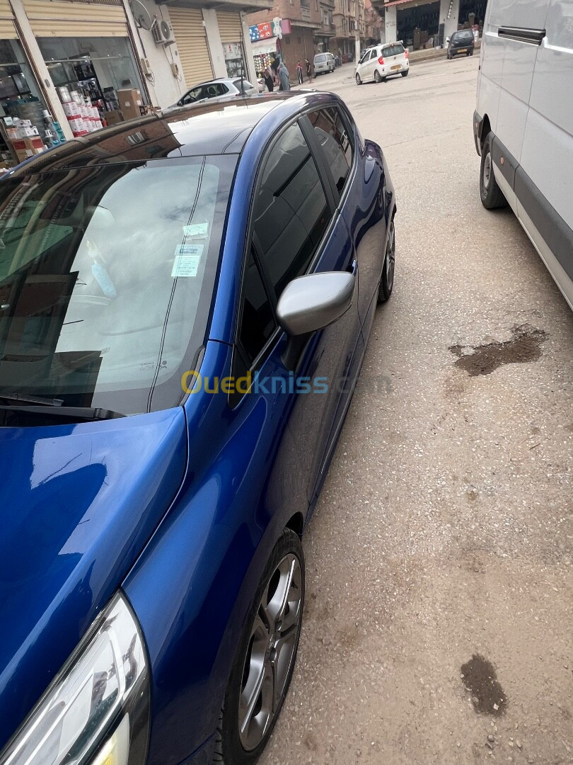 Renault Clio 4 2018 GT Line +