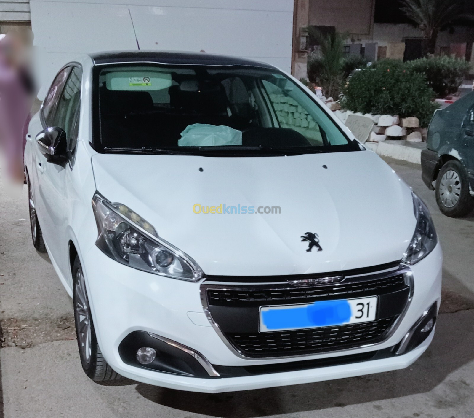 Peugeot 208 2015 Allure Facelift