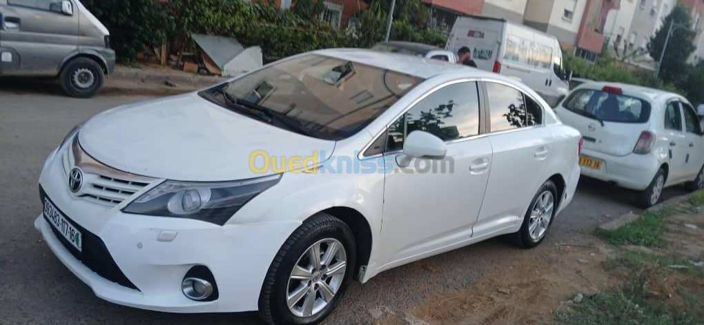 Toyota Avensis 2017 Premium