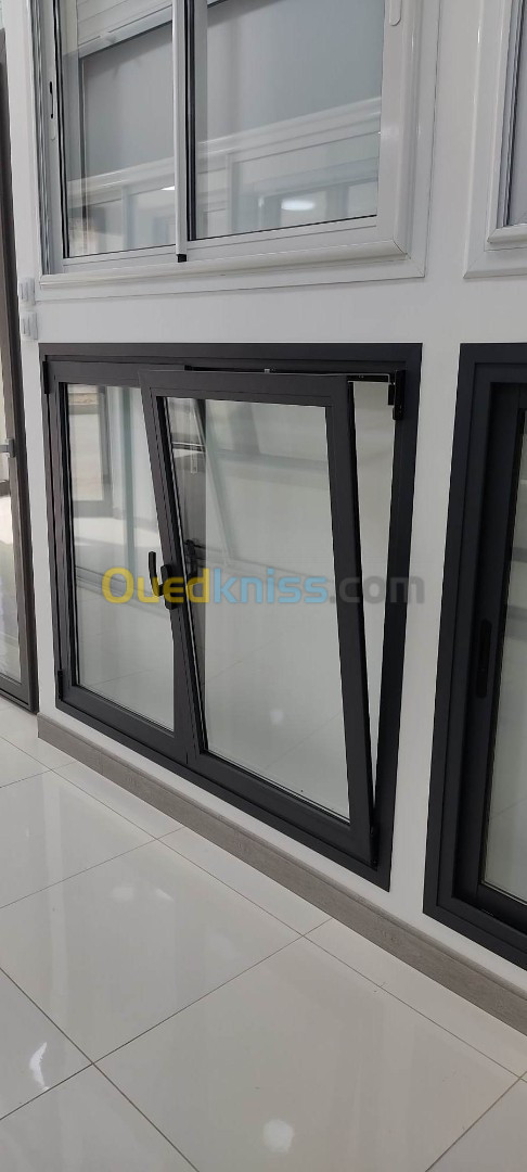 Menuiserie Aluminium La Haute qualité Sur Mesure. 0781-776-070نجارة الألمنيوم منتوجات عالية الجودة