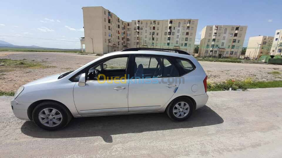 Kia Carens 2010 7بلاص