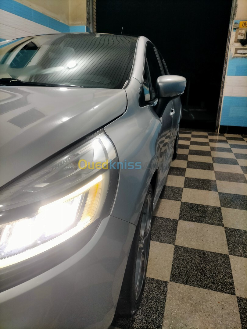 Renault Clio 4 2018 GT Line +