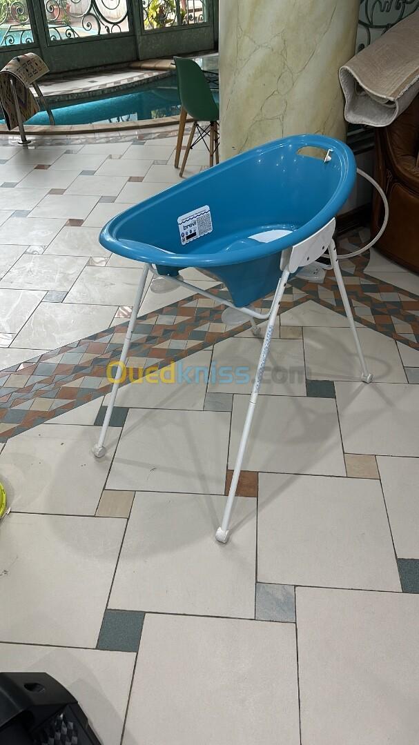 Baignoire Brevi et chaise 