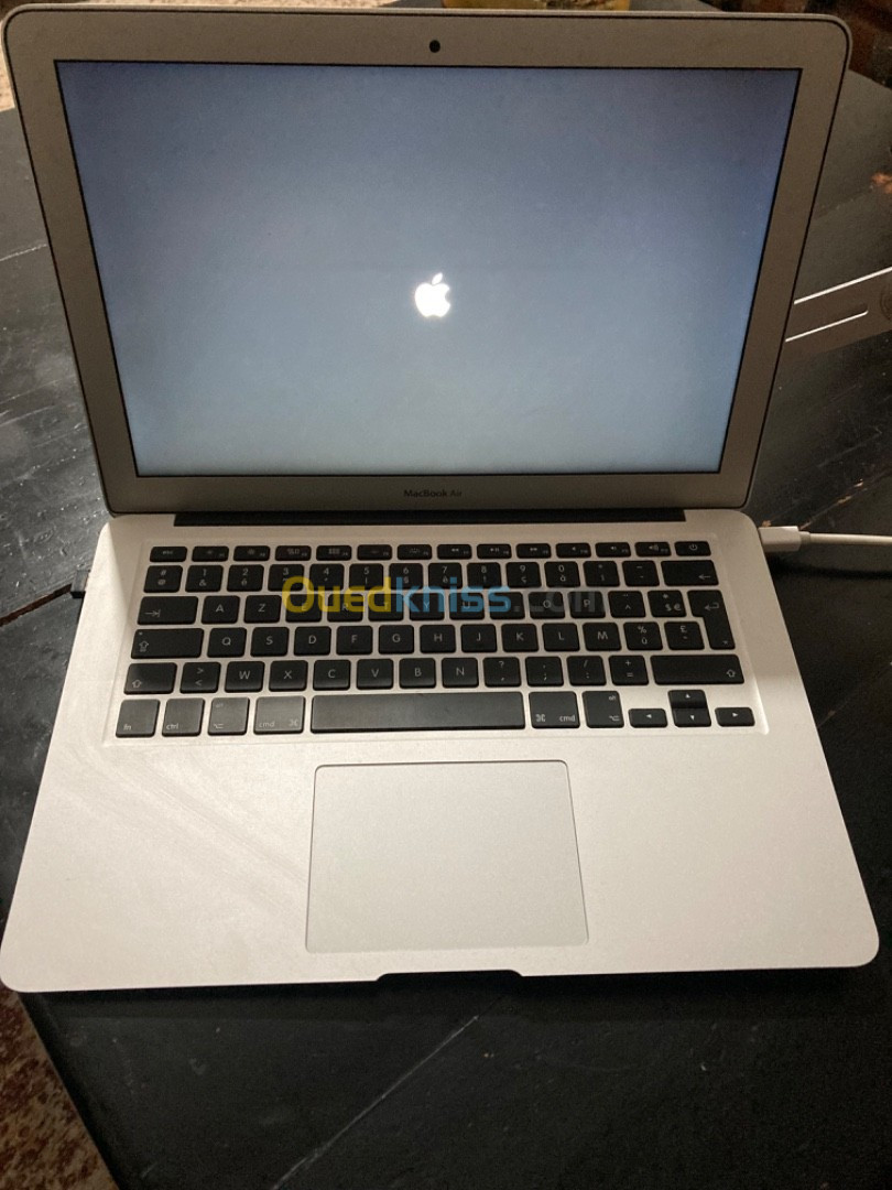 MacBook Air 2017 i5 128 ssd cycle 400