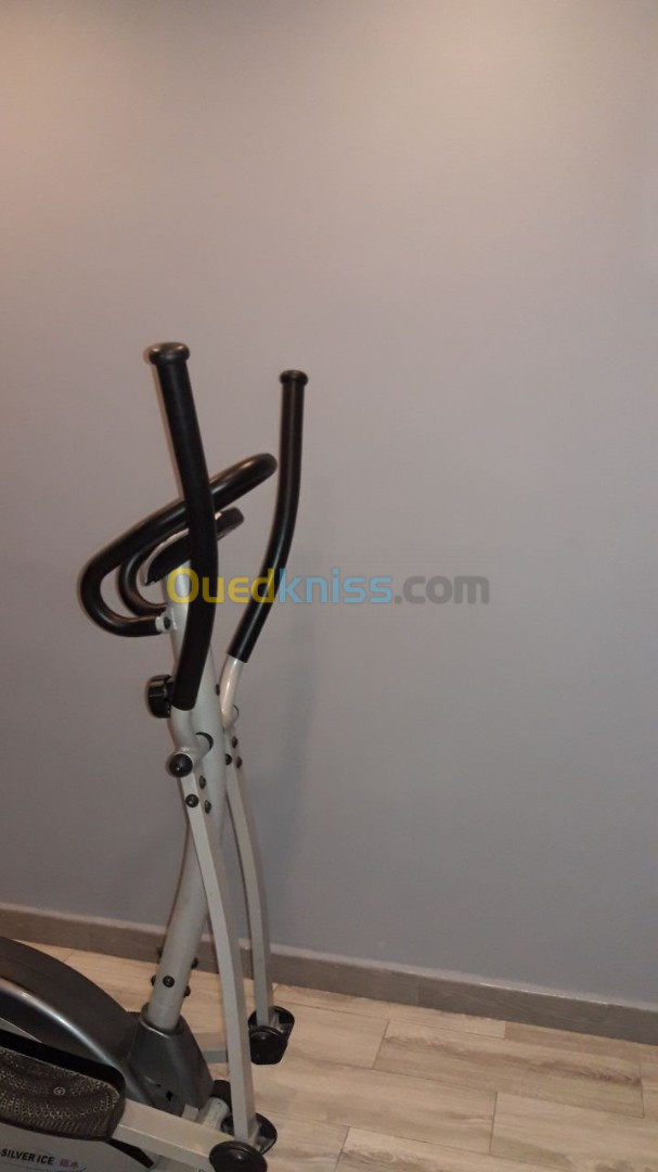 Vélo de sport Elliptical trainer