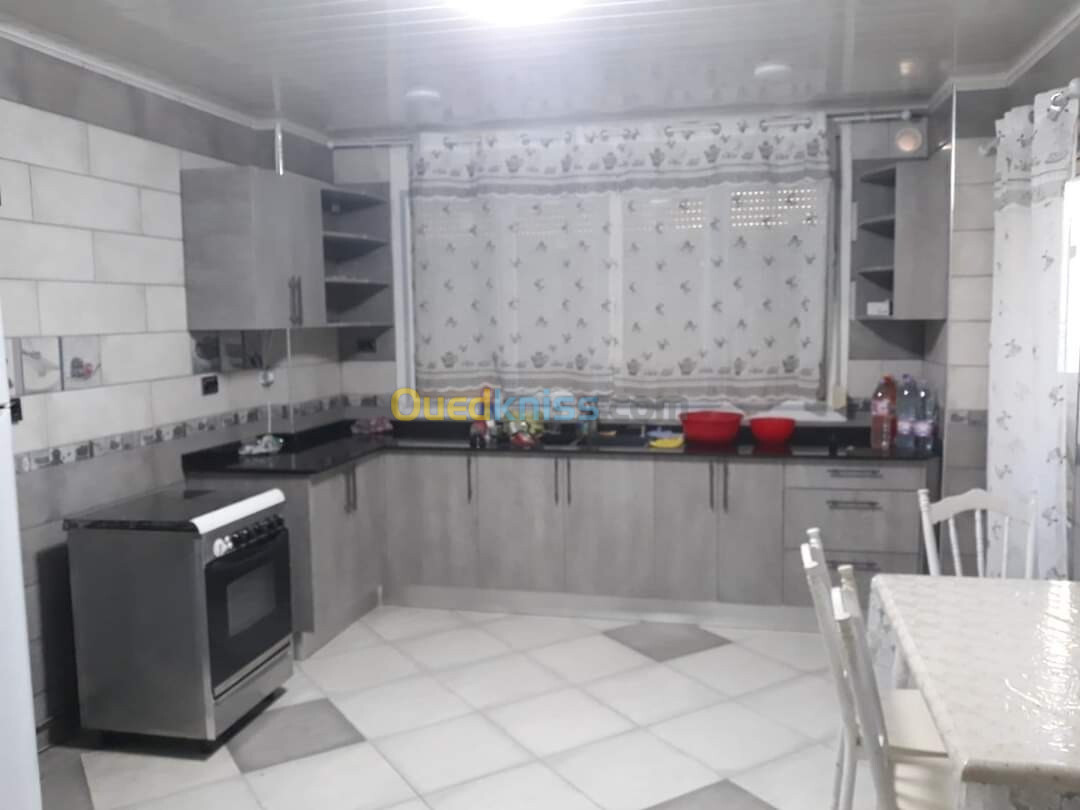 Location Appartement F4 Alger Souidania