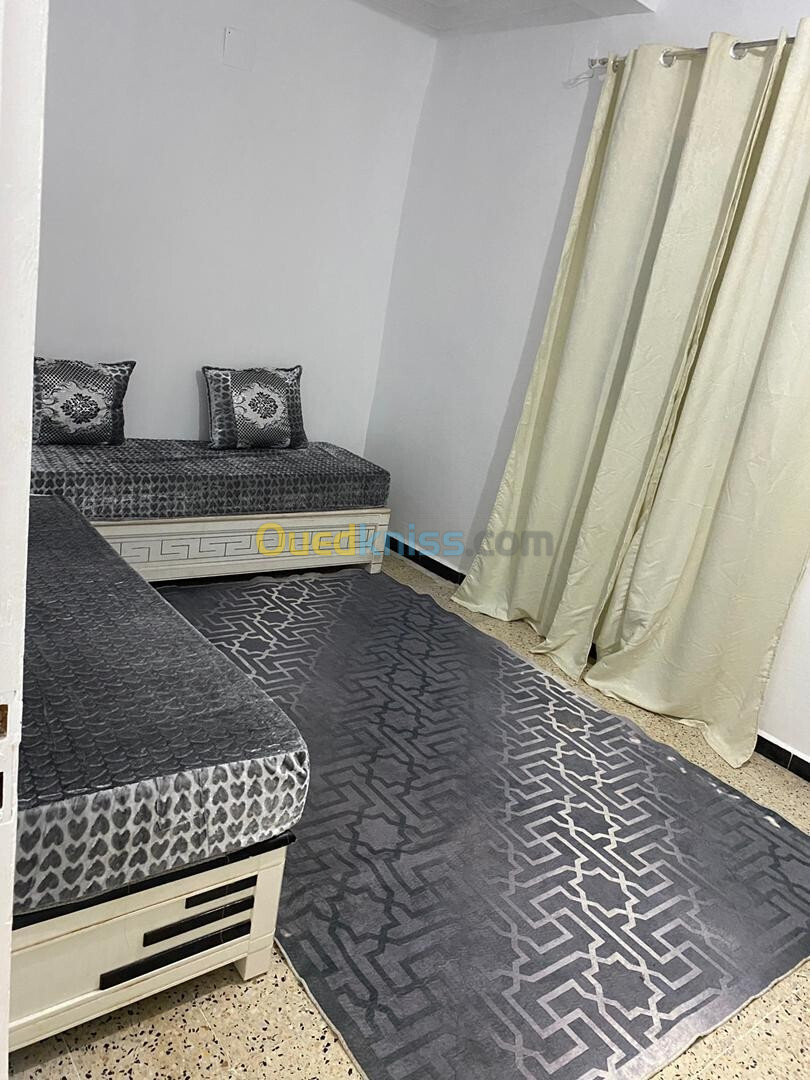 Location vacances Niveau De Villa F3 Alger Bab ezzouar