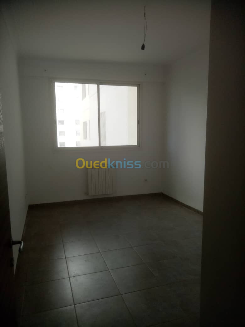 Location Appartement F4 Alger Birkhadem