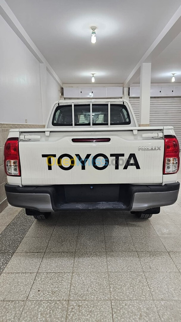 Toyota Hilux 2024 سلوقيه بدفلوك