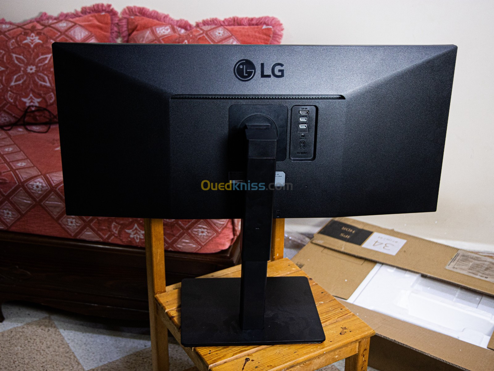 LG UltraWide Monitor 34BN670