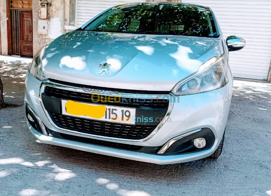 Peugeot 208 2015 Allure Facelift