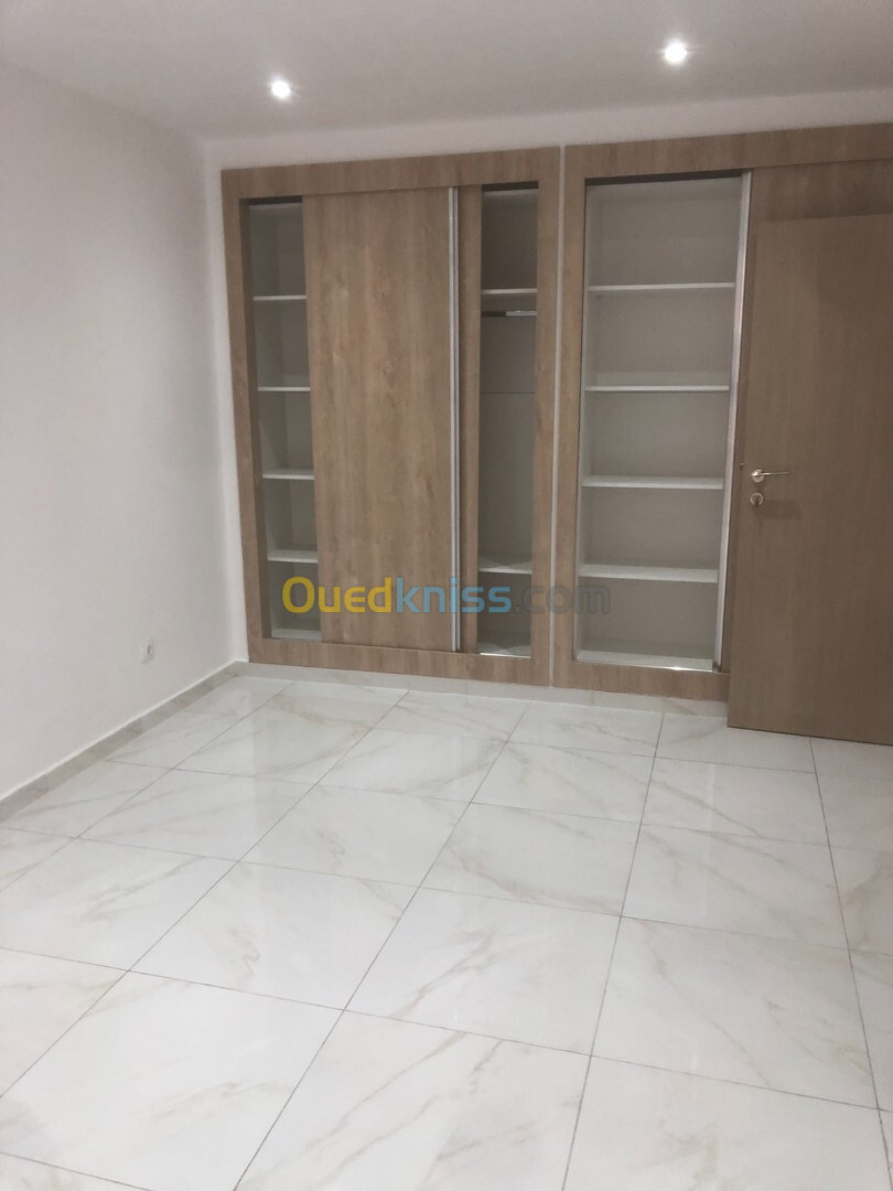 Location Appartement F4 Alger Cheraga