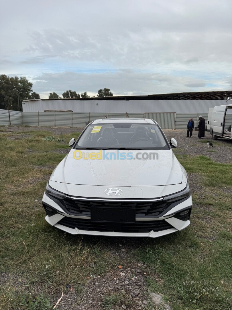 Hyundai Elentra 2024 Tout option