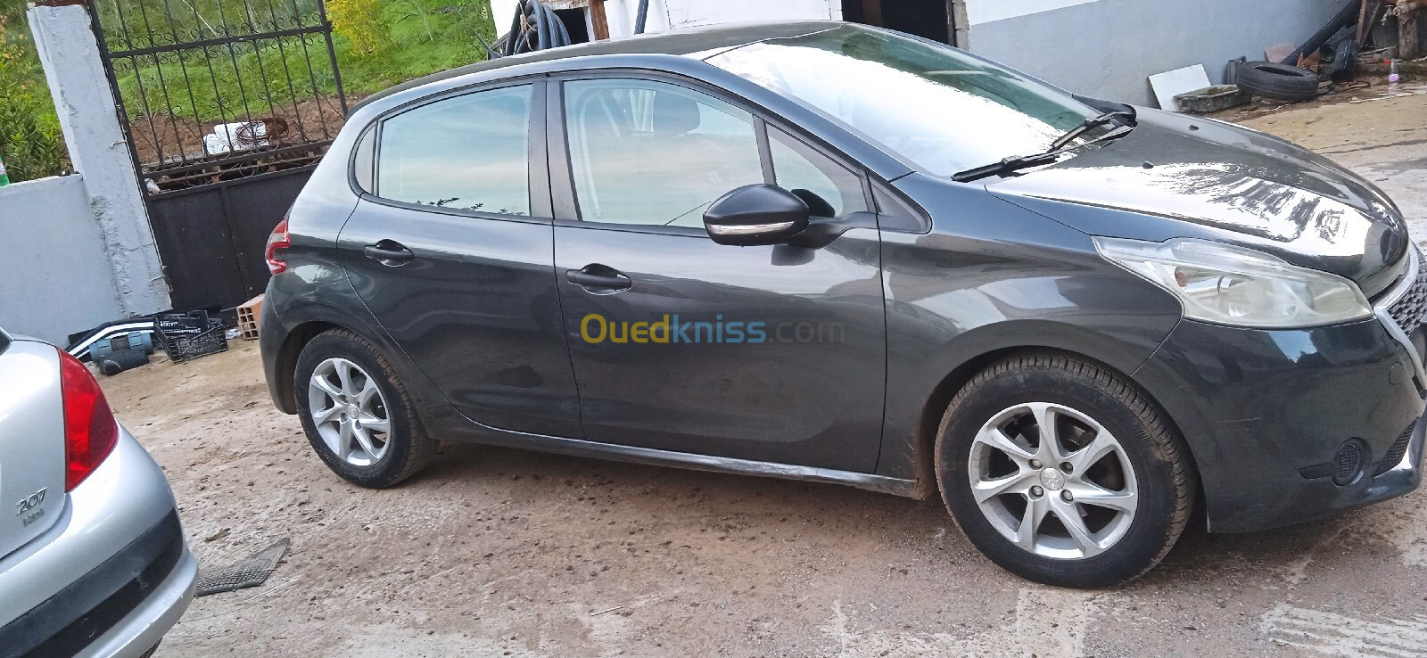 Peugeot 208 2015 208