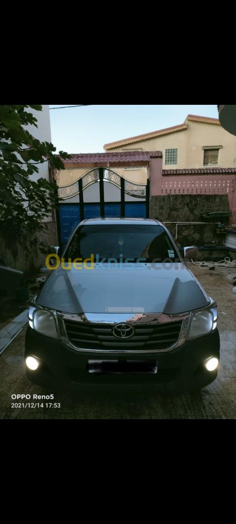 Toyota Hilux 2015 S/C 4x2 Pack Chrome