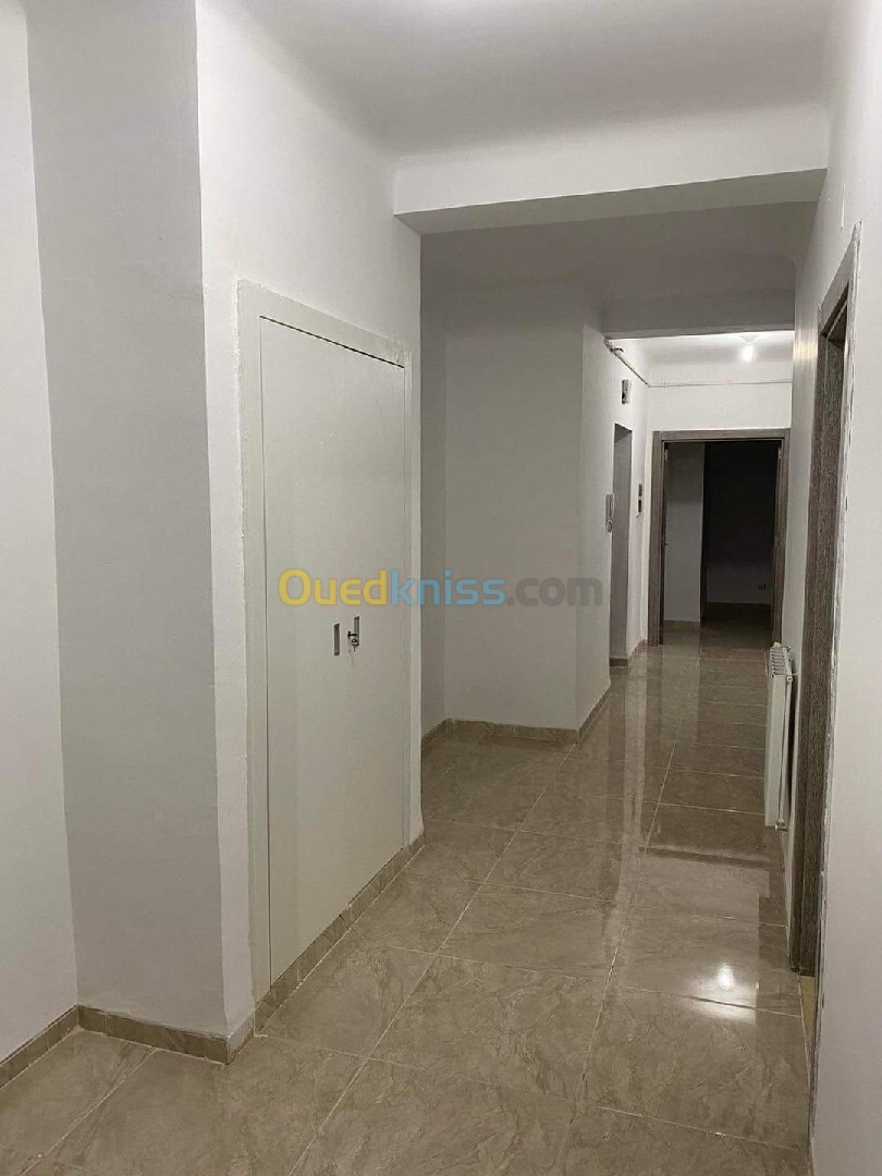 Location Appartement F4 Alger Rahmania