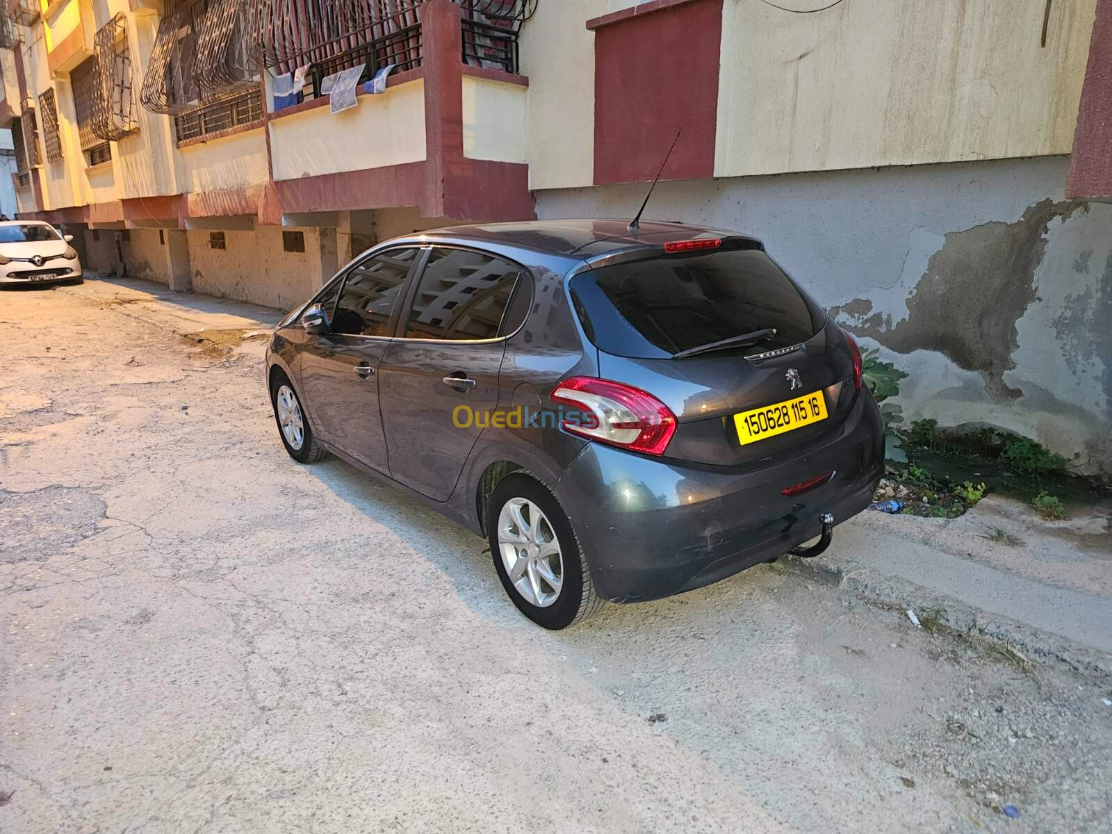 Peugeot 208 2015 Active Facelift