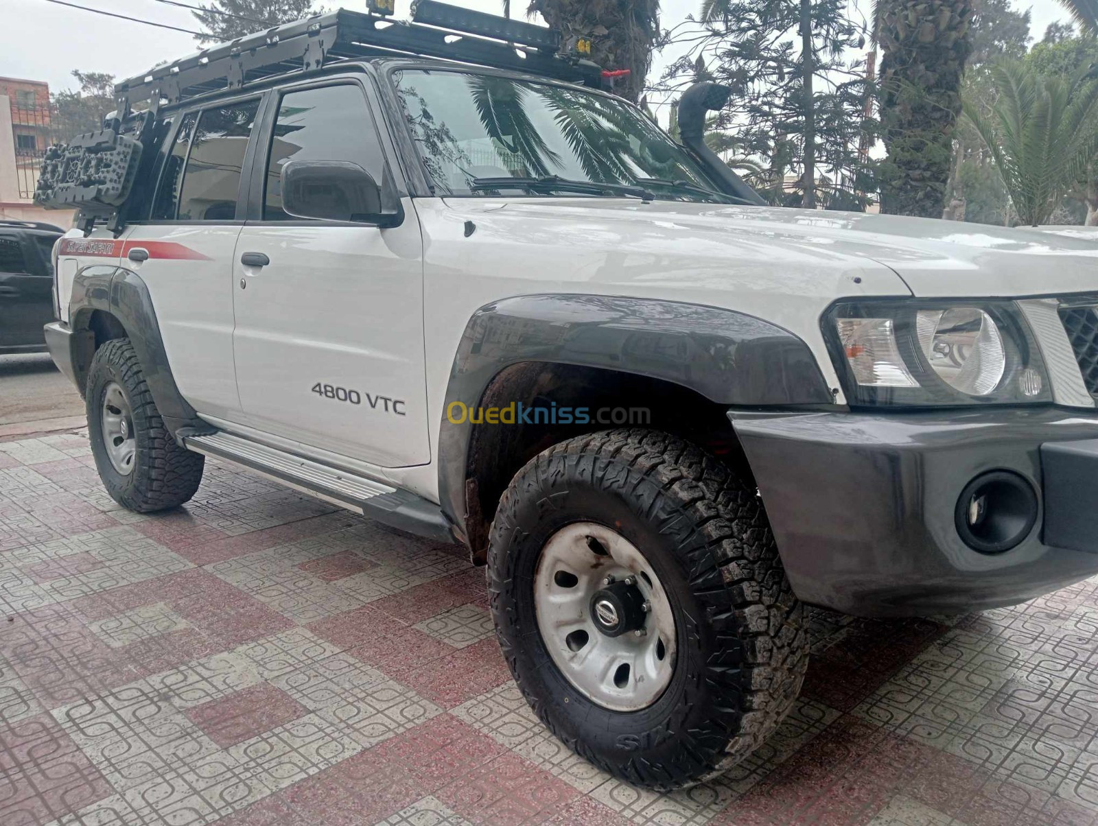 Nissan Super safari vtc 4800 2015 