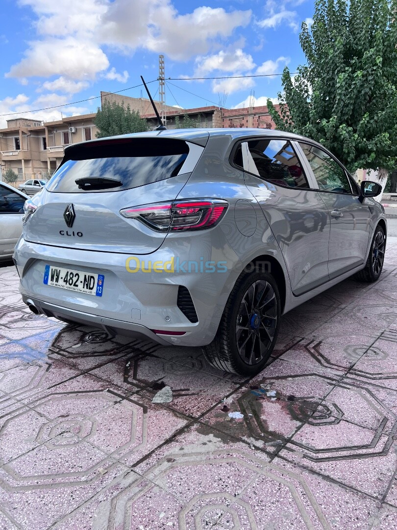 Renault Clio 2024 Alpine