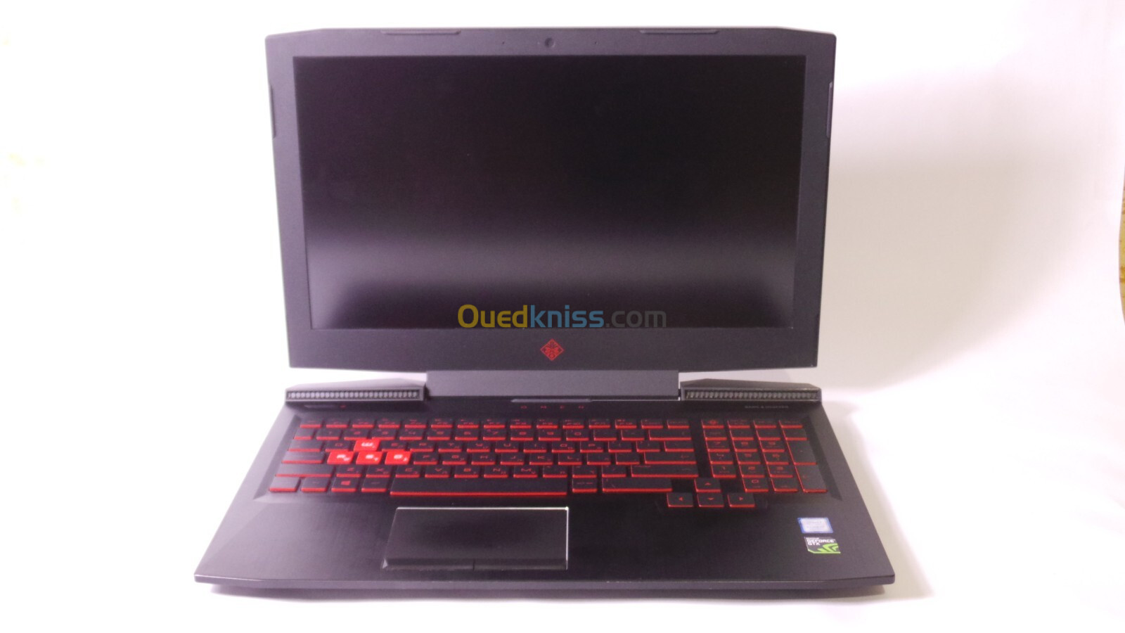 GAMING LAPTOP HP OMEN 15 15-CE019DX i7-7700HQ 15" 4GB GTX 1050TI 8GB RAM 128GB NVME GTX1050TI