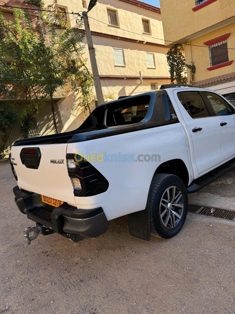 Toyota Hilux 2021 LEGEND DC 4x4 Pack Luxe