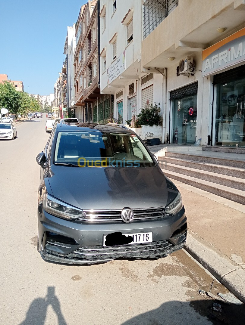 Volkswagen Touran 2017 R line