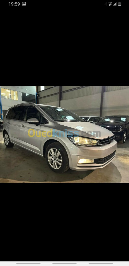 Volkswagen Touran 2021 Life