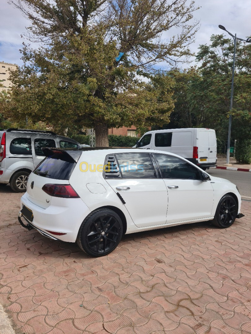 Volkswagen Golf 7 2015 Trendline +