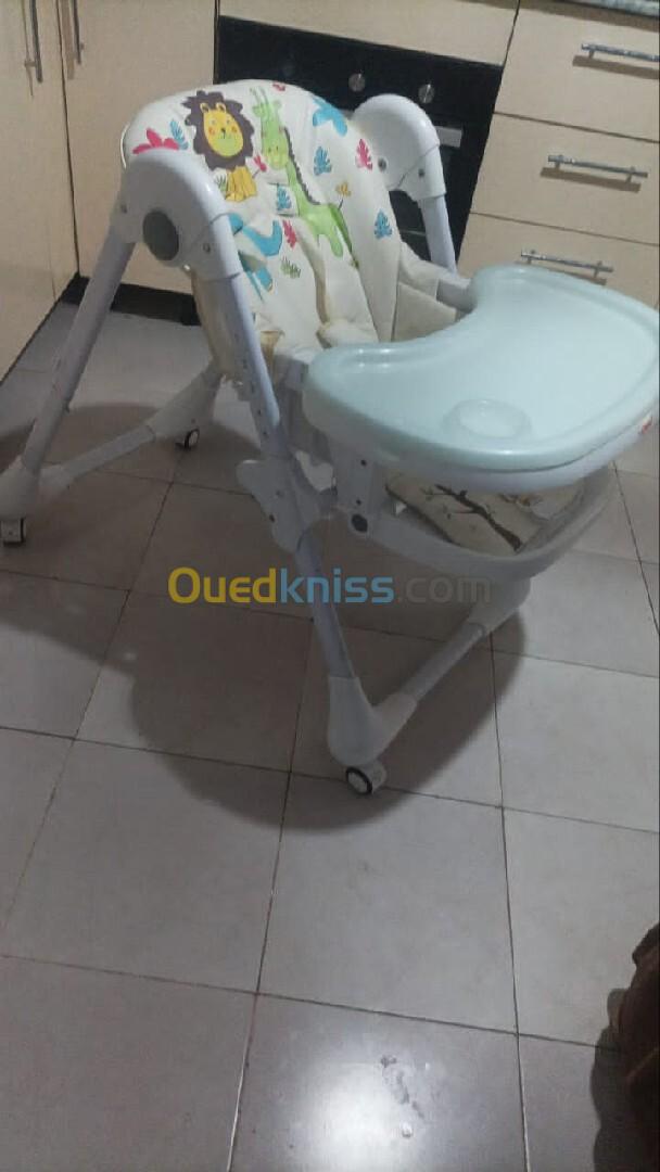 Chaise haute pour bébé 