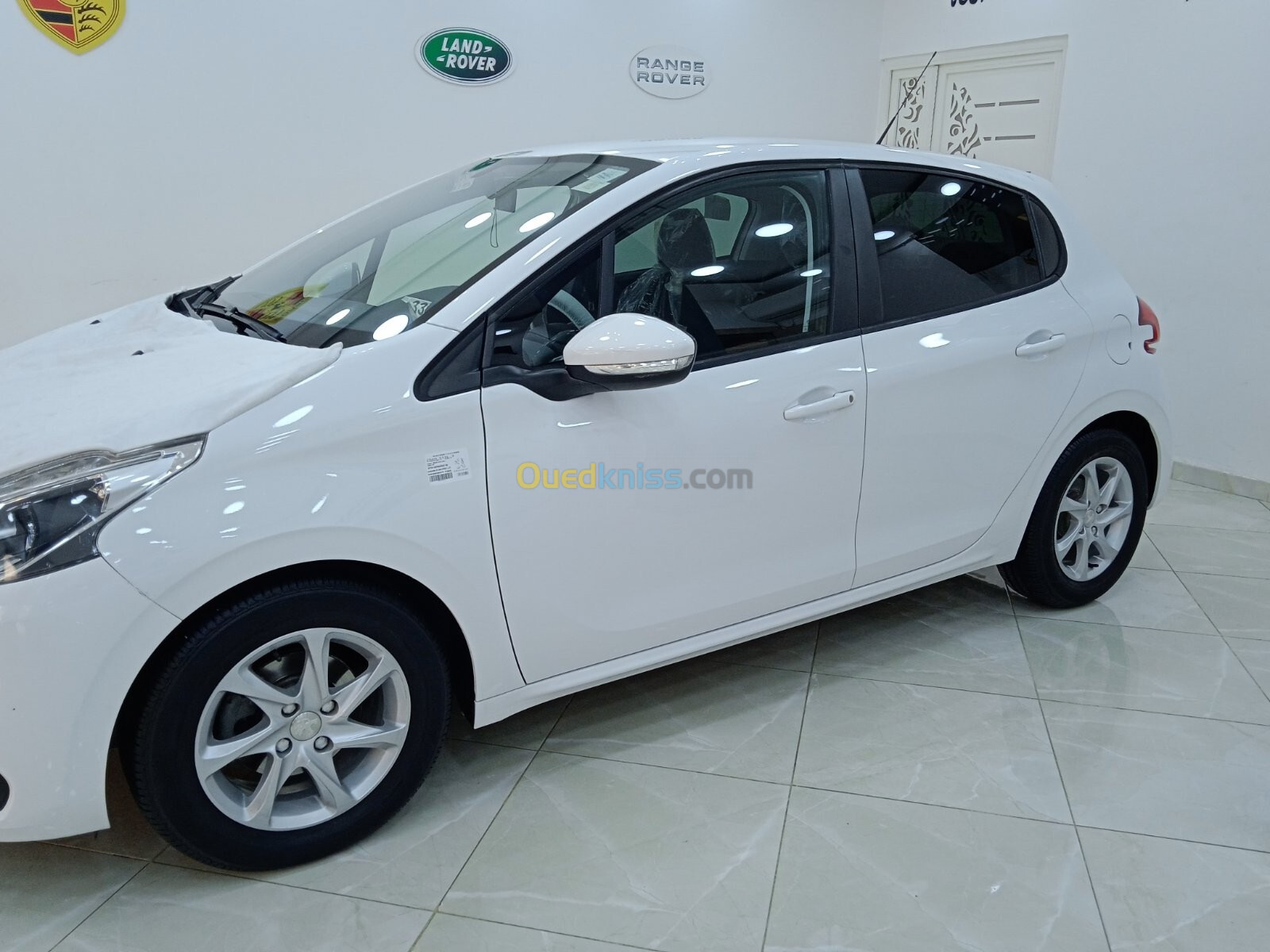 Peugeot 208 2016 Access Facelift