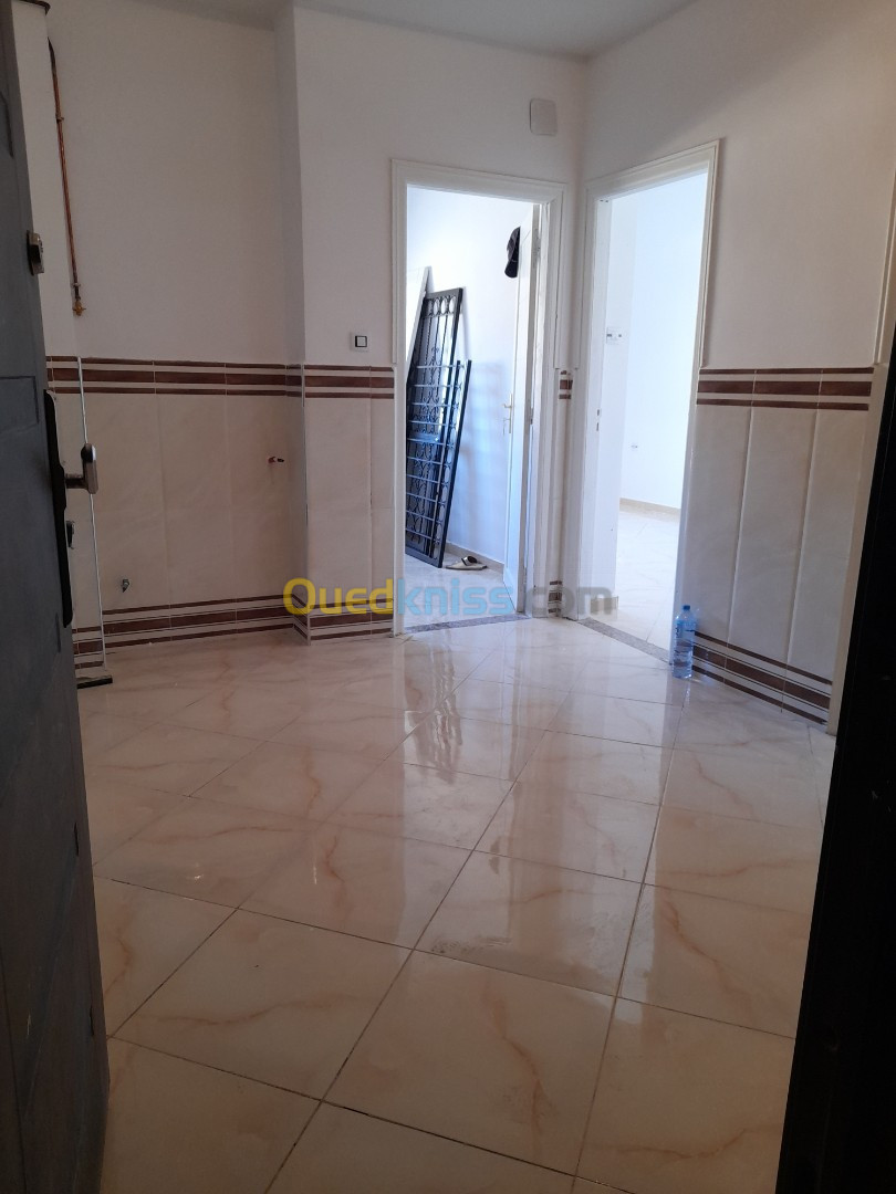 Location Appartement F3 Saida Saida